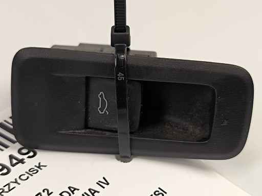 button SKODA OCTAVIA IV