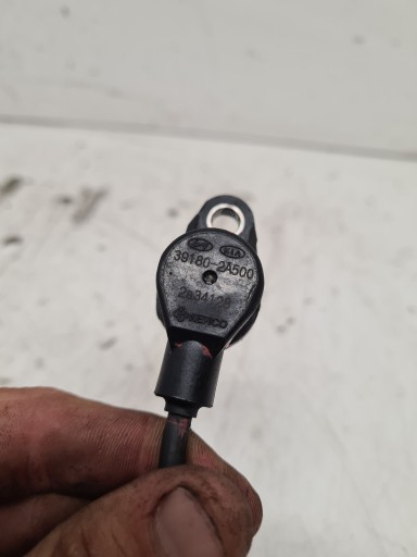 HYUNDAI I20 LIFT shaft position sensor CRDI 39180-2A500 2012-14R