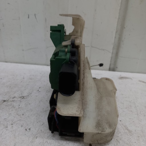 lock door left front SKODA SUPERB