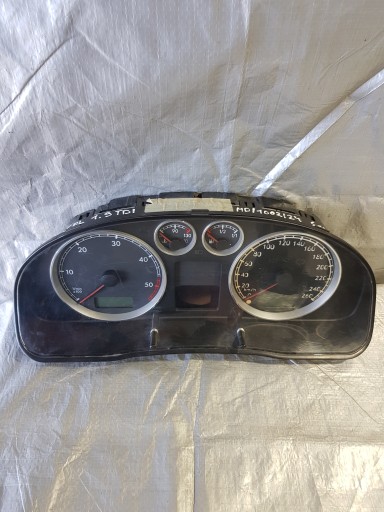 dials clock Volkswagen PASSAT B5 1.9 TDI OE 3B0920926A