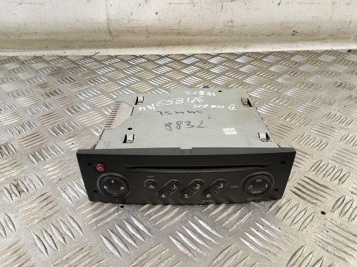RADIO RENAULT SCENIC II 2 8200483757