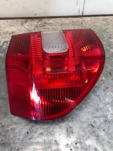 light left rear part SKODA YETI 5L0945111