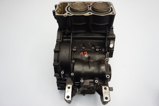 5795732588211392 - BMW F 800 R 09-14 БЛОК ЦИЛИНДРОВ ПОРШНИ