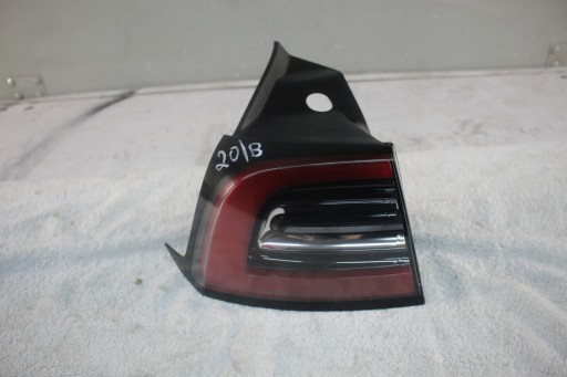 XM2S8 - Ліхтар задній лівий tesla модель iii 3