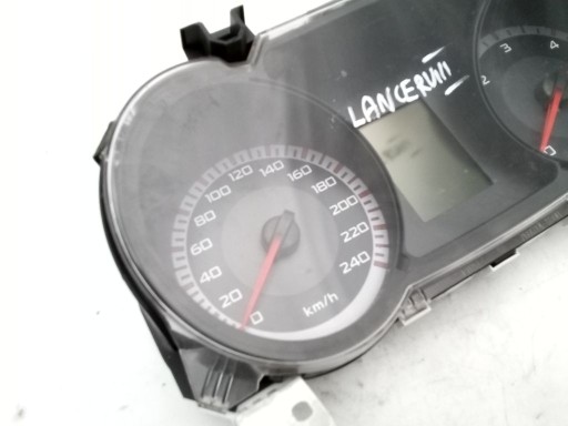 Mitsubishi Lancer VIII 8 dials dials predkosciomierz EU