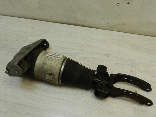 7L6616040A - Vw touareg передний правый пневмоамортизатор
