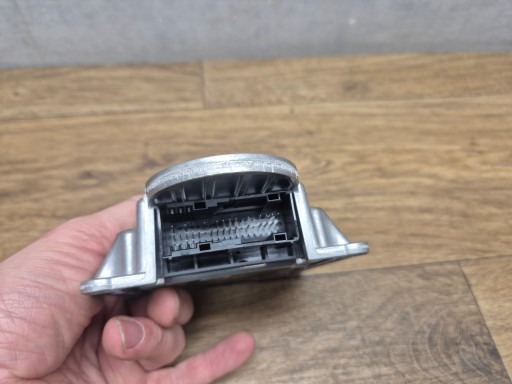 BMW F20 F30 F31 F32 F33 F36 F82 module control unit ICM airbag of the airbags 6865300