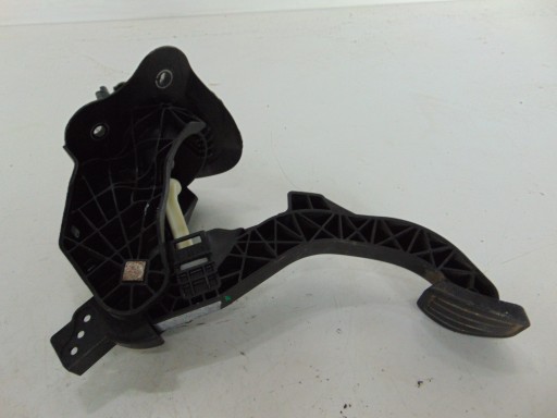 ПЕДАЛЬ ЗЧЕПЛЕННЯ НАСОС BERLINGO IV RIFTER COMBO E