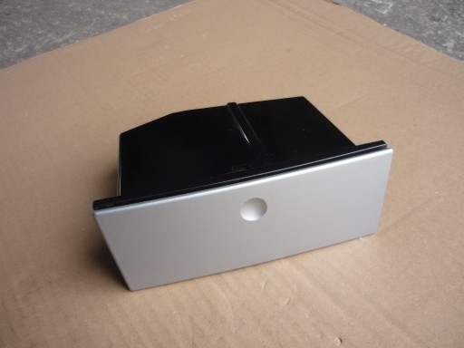 13130836 - СЕРЕБРЯНАЯ ПЕПЕЛЬНИЦА OPEL MERIVA A КРАСИВАЯ РАБОЧАЯ