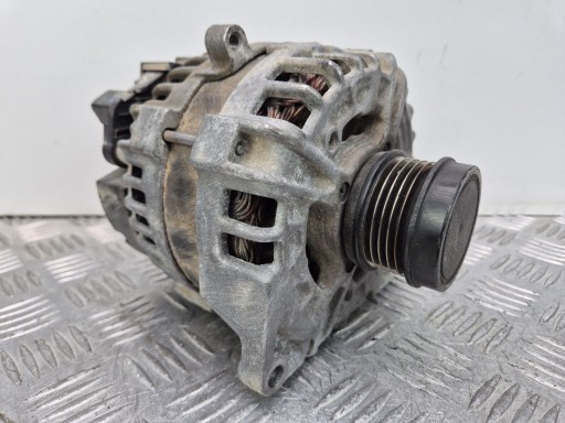Mercedes CLA220 X117 alternator A0009061903