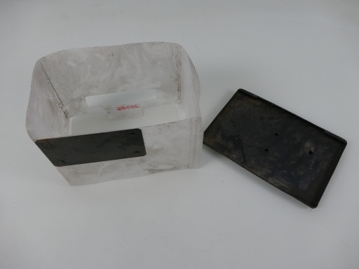 110D26 - NISSAN QASHQAI J10 LI корпус аккумулятора