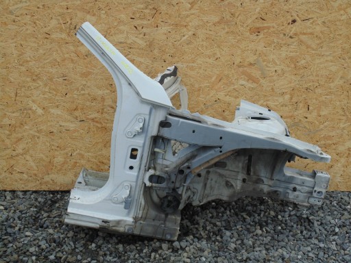 Передня чверть права MB E-Class W212 2011 рік.