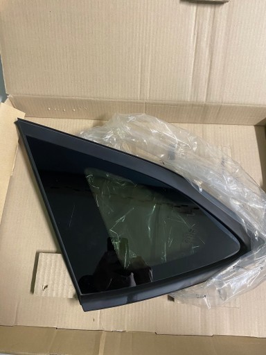 87810D3010 ЗАДНЕ ВІКНО ЛІВЕ