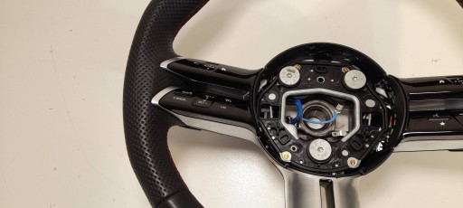 Mercedes-Benz GLA H247 2025r lenkrad A0004603016 (T44)