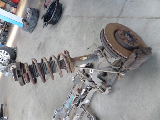 VW PASSAT B6 2.0TDI mcpherson swing left front 3C0413031AT