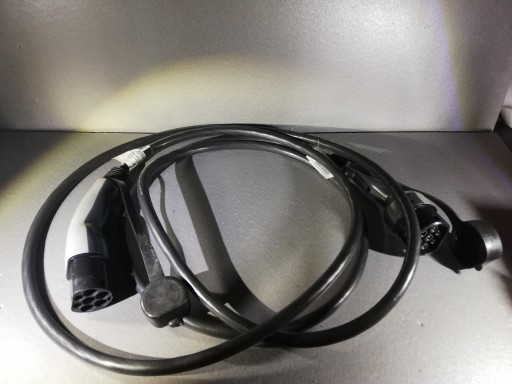 A0005833001, A0005833001 - 0005833001 оригинальный новый зарядный кабель mercedes eqc