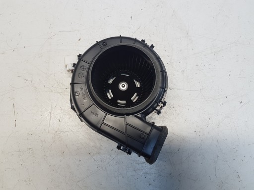 G9230-33050 - LEXUS ES300H ES VI вентилятор батарея воздуходувка сзади