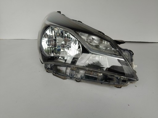 light right REFLEKTOR TOYOTA YARIS III 17- LIFT