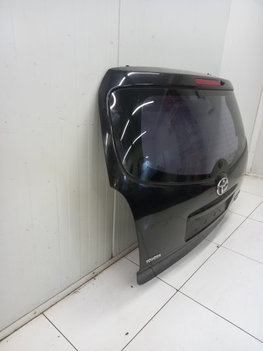 boot doors rear part TOYOTA AVENSIS VERSO 2004