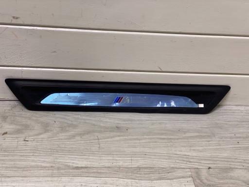 cover of the threshold front BMW X2 F39 moulding threshold 9850171