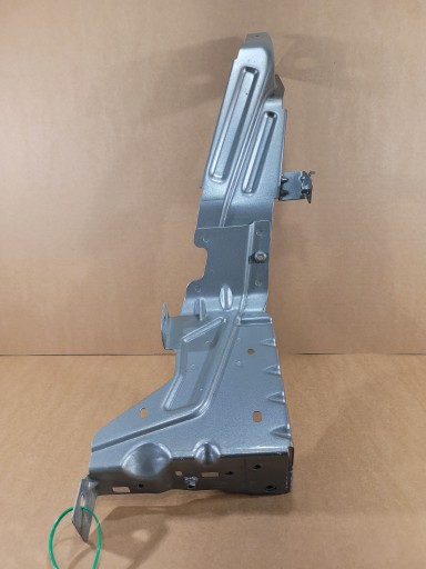 0430 32377056 - ПРАВИЙ КРОНШТЕЙН ОКУЛЯР КРІПЛЕННЯ ЛИСТ XC40 727