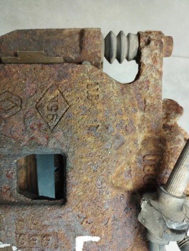 Renault Scenic IV 1.6 DCI caliper left front