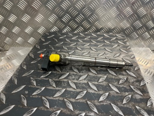 nozzle injector VOLKSWAGEN PASSAT B8 0445110471 / 04L130277AE