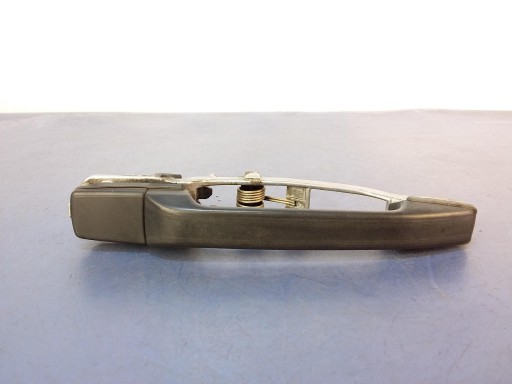 MERCEDES 190 W201 задняя правая ручка