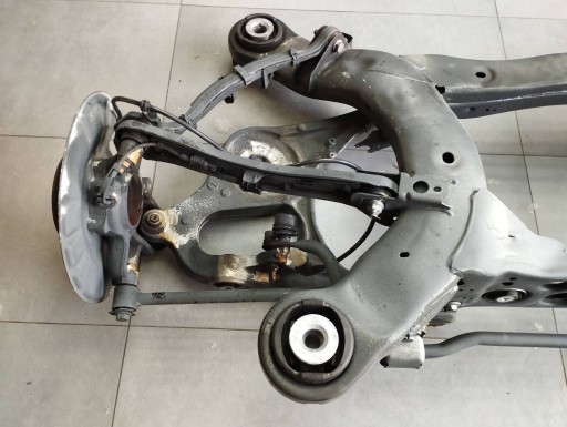 Mercedes-Benz GLE W166 axis sususpension sider rear part A1663260165