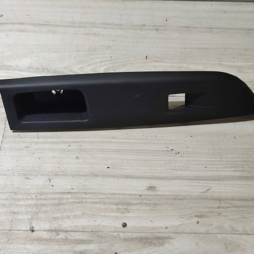 frame przelacznika of the window door przednich front right Opel Corsa F 39176129