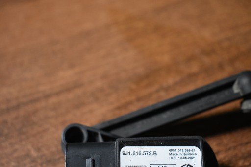 IDEALNY SENSOR SCHALTER NIVEAUREGELUNG LICHTE HINTEN RECHTS PORSCHE TAYCAN 1