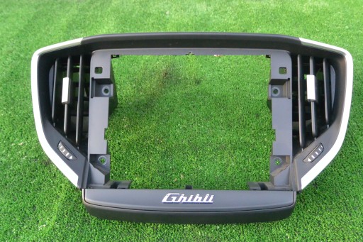grid air conditioning devices central LIFT frame RADIA WYSWIETLACZA MASERATI GHIBLI III