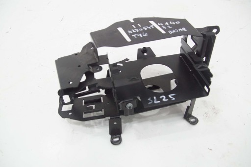 A2305454140 - Крепление багажника MERCEDES SL R230