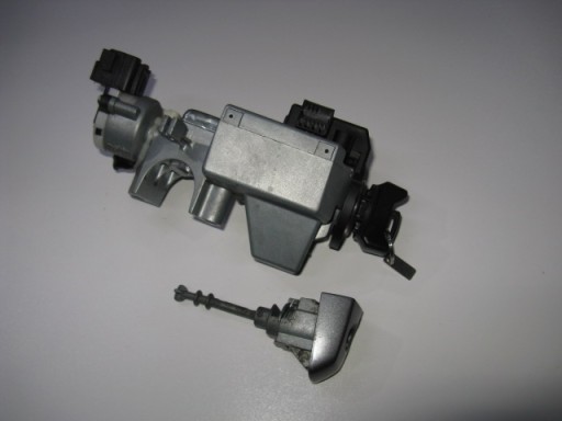 ЗАМОК ЗАЖИГАНИЯ + ВСТАВКА SUZUKI SX4