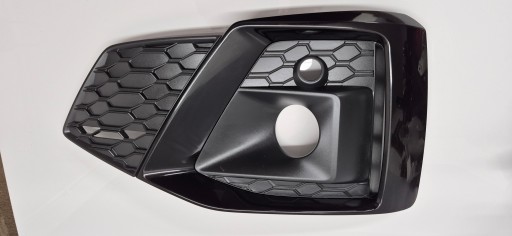 8W6807681T - Audi a5 b9 s-line решітка радіатора лівого бампера