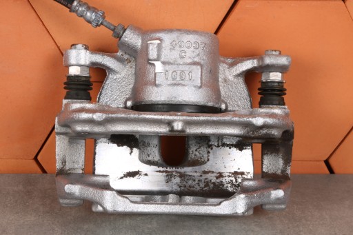 MINI F54 F55 F56 F57 F60 caliper brake left front 54/24/307 3368 km !!