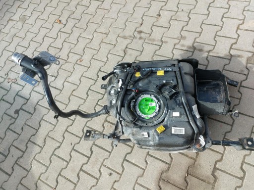 CUPRA Formentor 5FF 1.4 E-TSI feed pump tank holder 5Q0919051BE