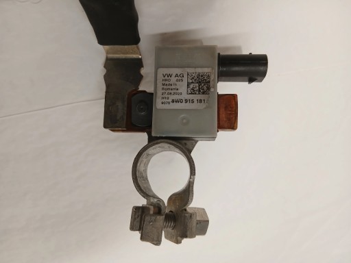 AUDI A4 B9 LIFT batteriemanagement sensor minus 8W0915181