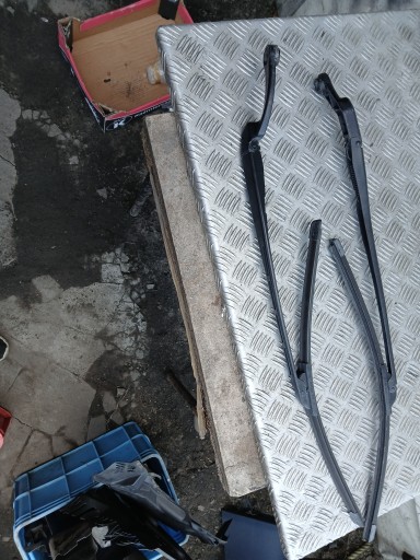 AUDI A4 B6 wiper arm left or right 8e1955407c