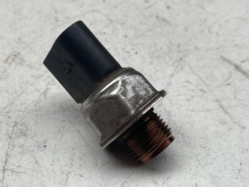 Capteur Pression Carburant Skoda Octavia Mk3 (5E) 04L906054E Original!
