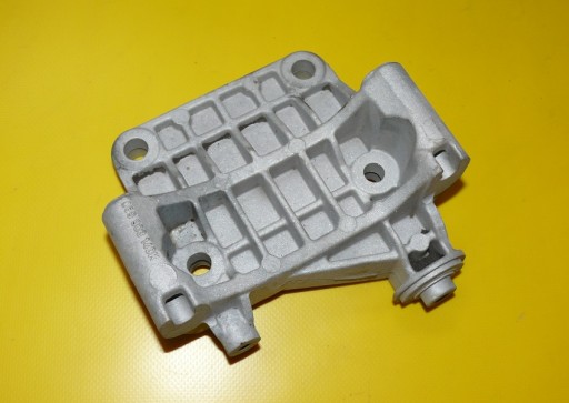 stütze halter halter lichtmaschine AUDI A6 C6 3.0 TDI 220KM BMK 059903143K