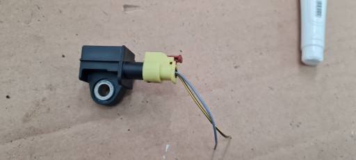 Q3 83A impact sensor UDERZENIOWY connecting spoiler 5Q0959651B