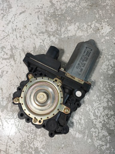 Электродвигатель стеклоподъемника левый передний 8n8959801d audi tt 8n