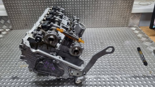 fej a motrot jobb 1-4 CYL 8605013 BMW F90 F91 F92 F93 M5 M8 S63B44B