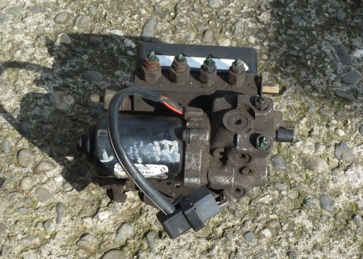 7700824335 - RENAULT LAGUNA и 93-98 насос ABS