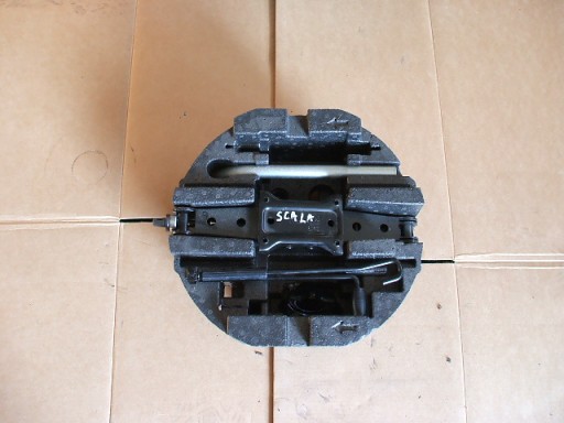 657012115 - SKODA SCALA ЗАПАСНОЕ КОЛЕСО РЕМОНТНЫЙ КОМПЛЕКТ ГАЕЧНЫЙ КЛЮЧ