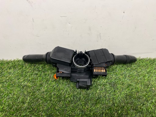commande levier commodo sous volant TOYOTA YARIS 2 0D090-14F143