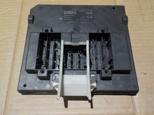 VOLKSWAGEN GOLF VII comfort control unit 5Q0937084AF