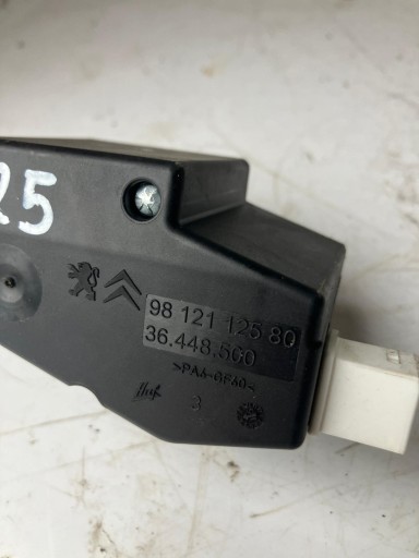 blocking of the steering wheel CITROEN C4 PICASSO II 9812112580