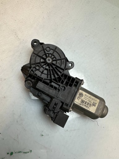 Skoda fabia ii 2 (5j) --- электродвигатель стеклоподъемника левый передний 6q2959802f